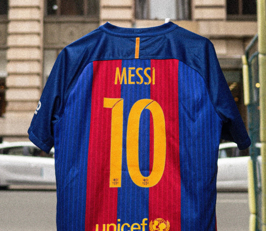 Big Discounts on Hundreds of Vintage & Classic Football Shirts? Of Course!
