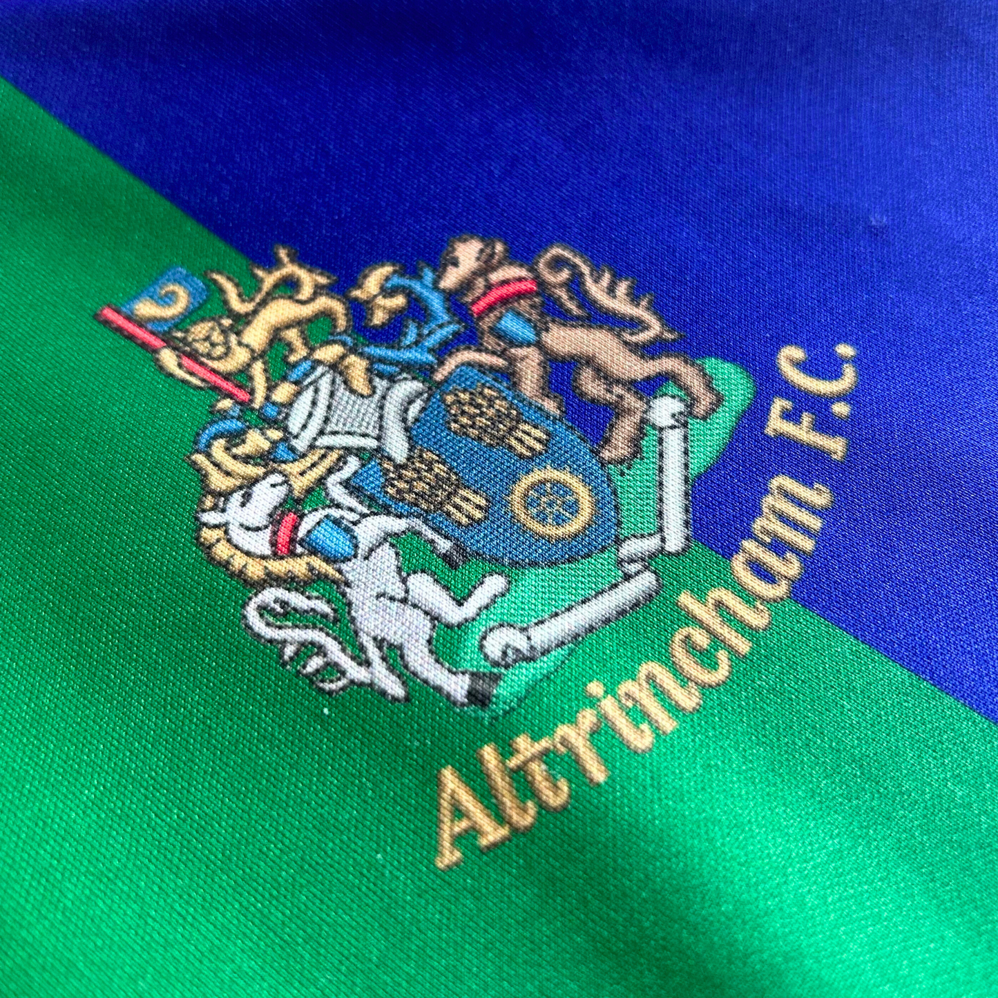 2018-21 Altrincham FC LGBT Fourth Shirt - M