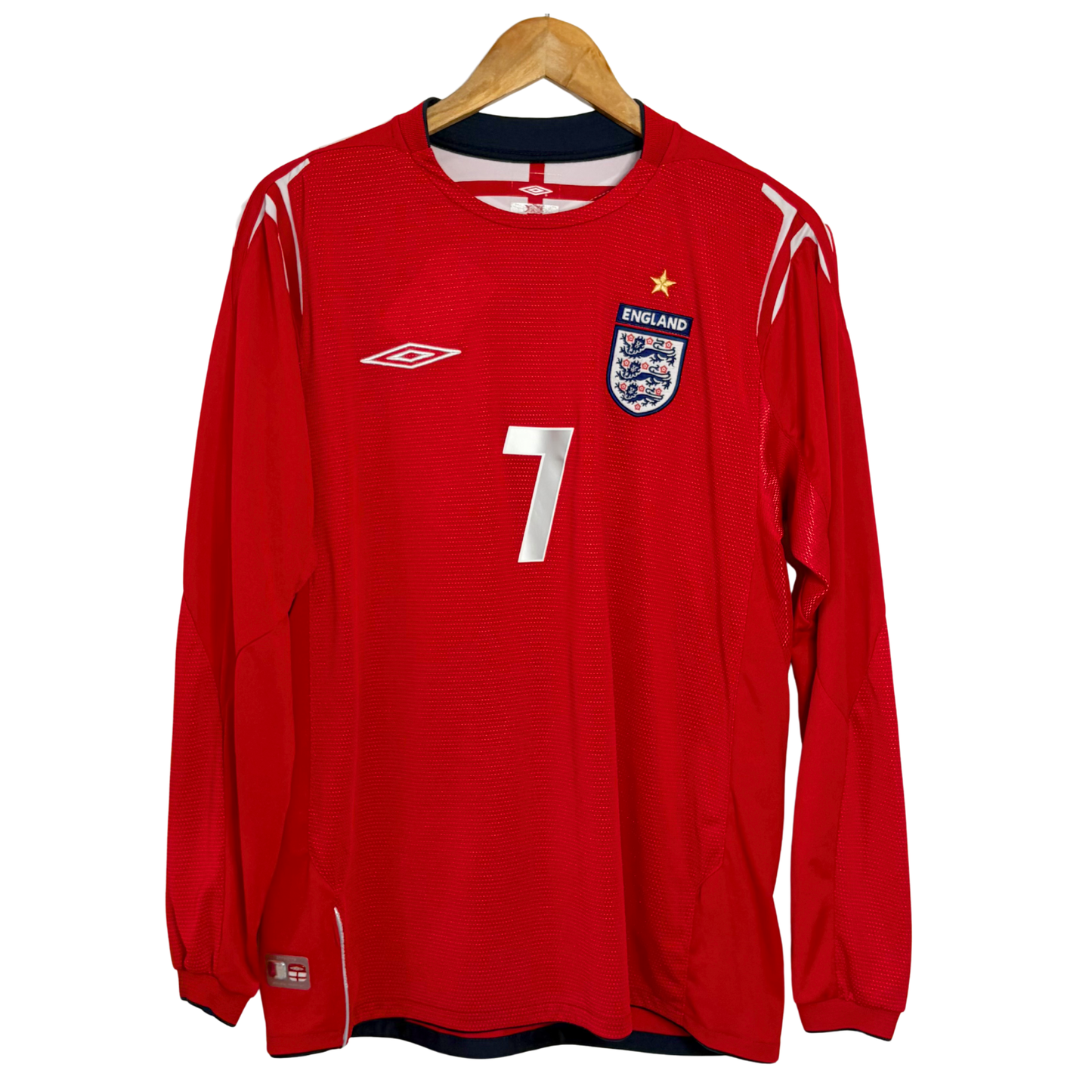2004 England Away Shirt “Beckham 7” - M