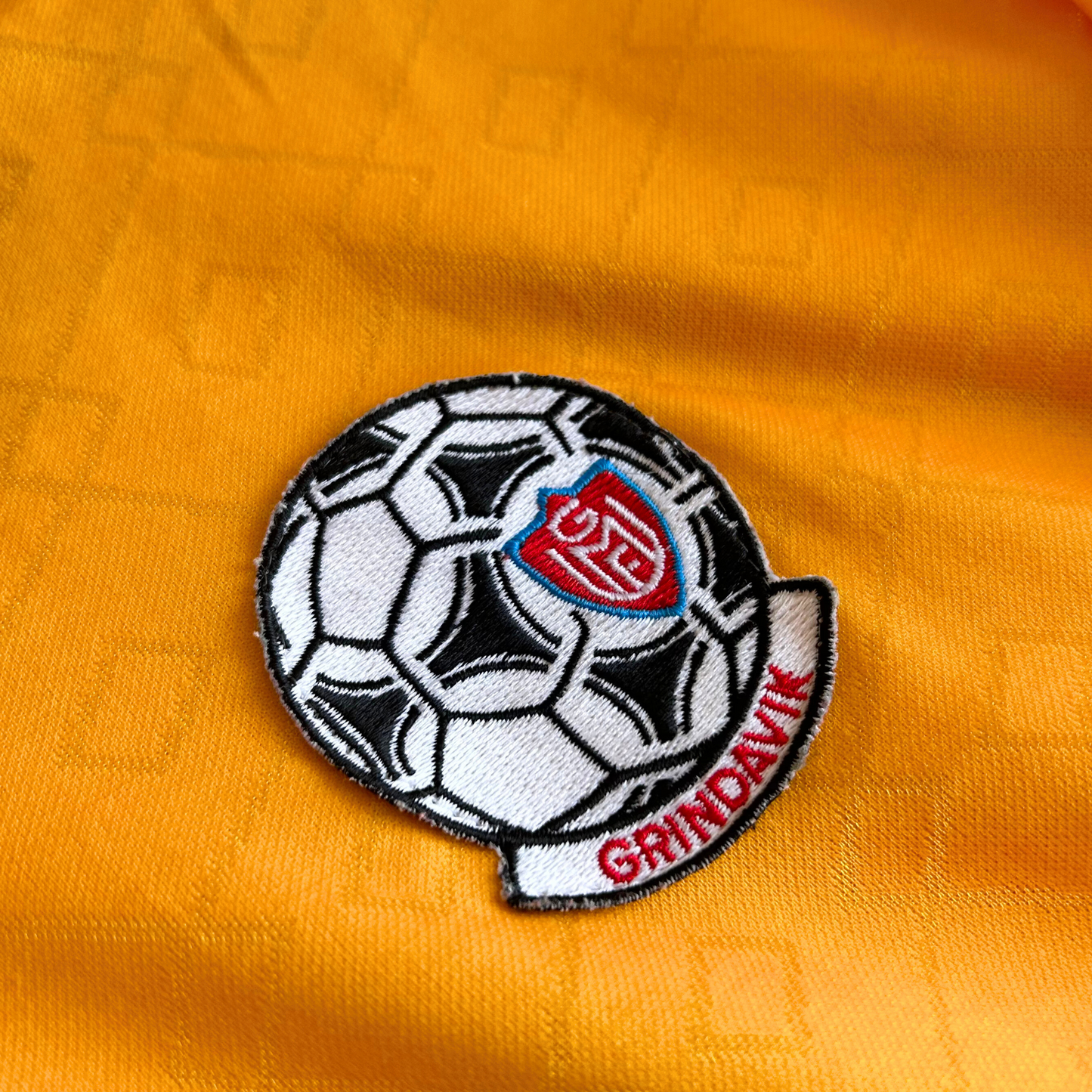 1997-98 Grindavik Home Shirt - L