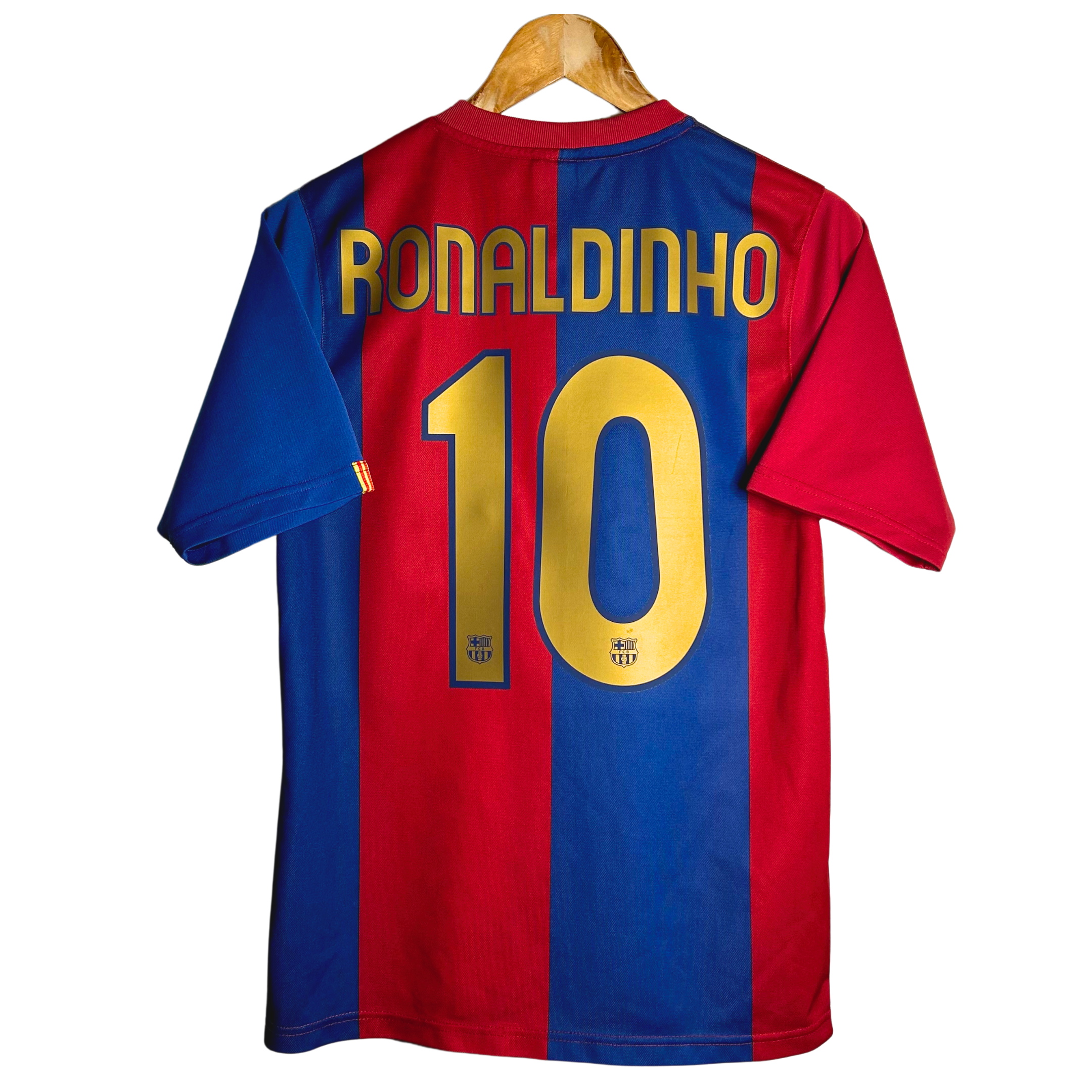 2006-07 Barcelona Home Shirt “Ronaldinho 10” - S