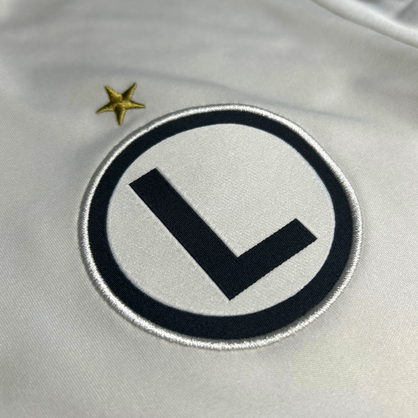 2017-19 Legia Warsaw Home Shirt - S