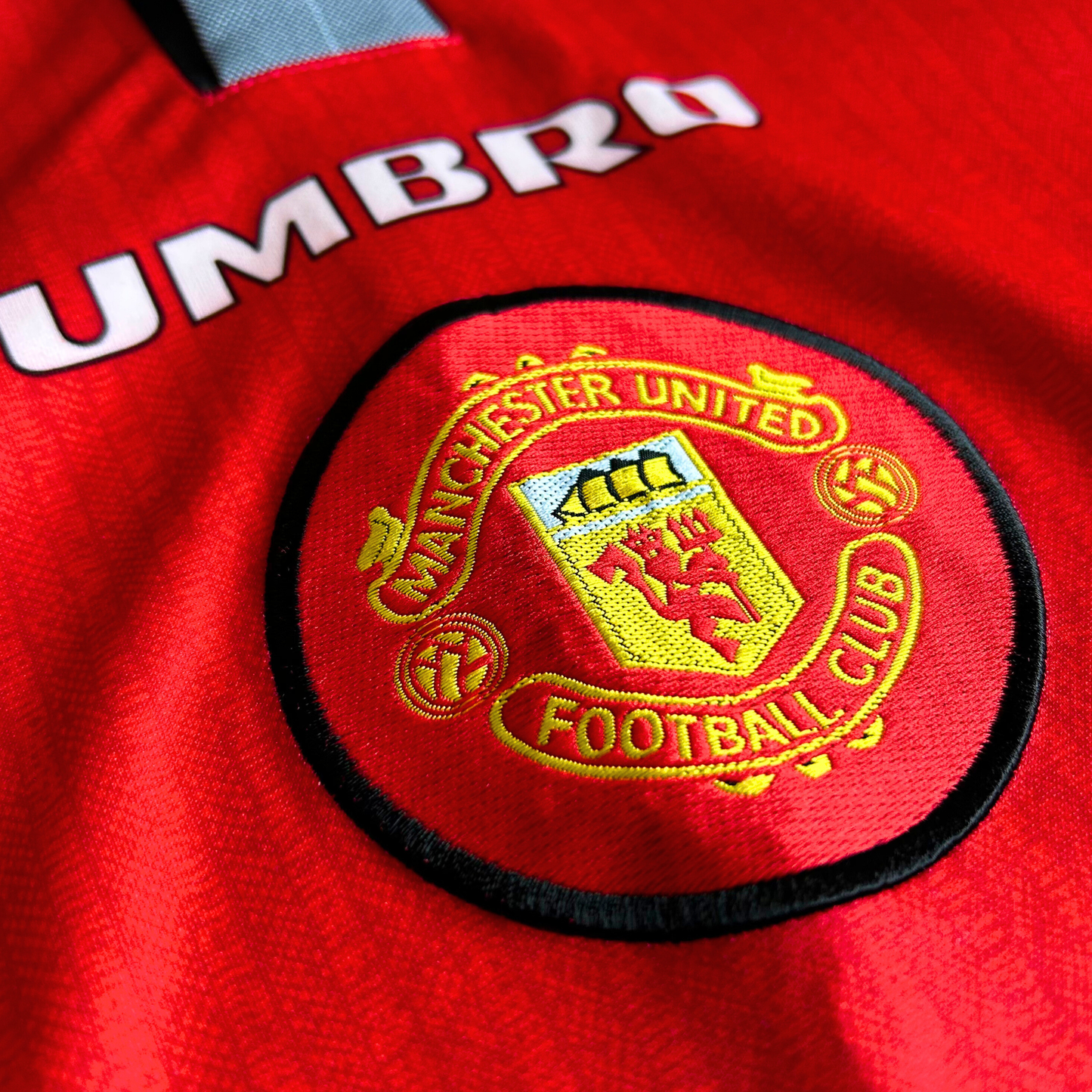 1996-98 Manchester United Home Shirt “Cantona 7” - L