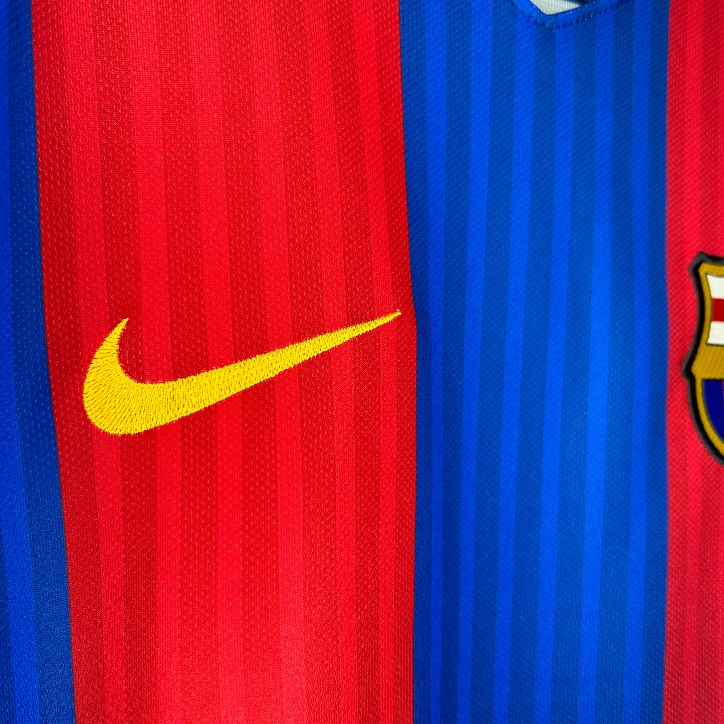 2016-17 Barcelona Sponsorless Home Shirt - Large - Messi 10