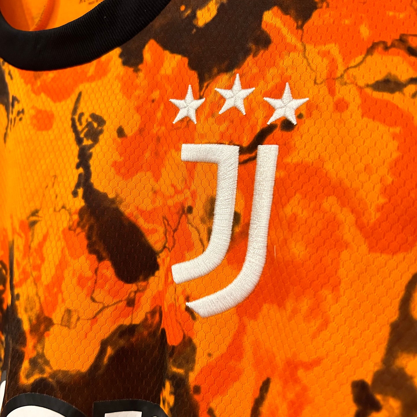 2020-21 Juventus Third Shirt - Medium