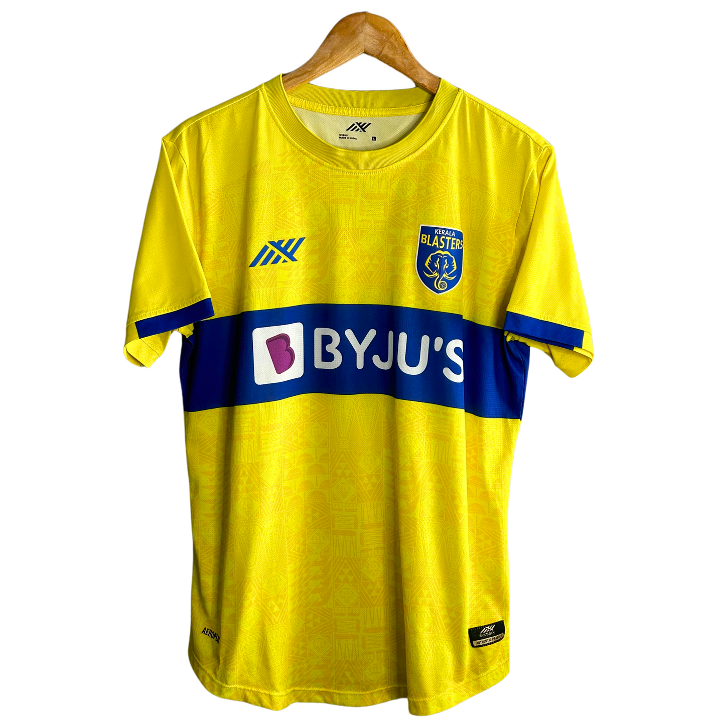 2022-23 Kerala Blasters Home Shirt - L