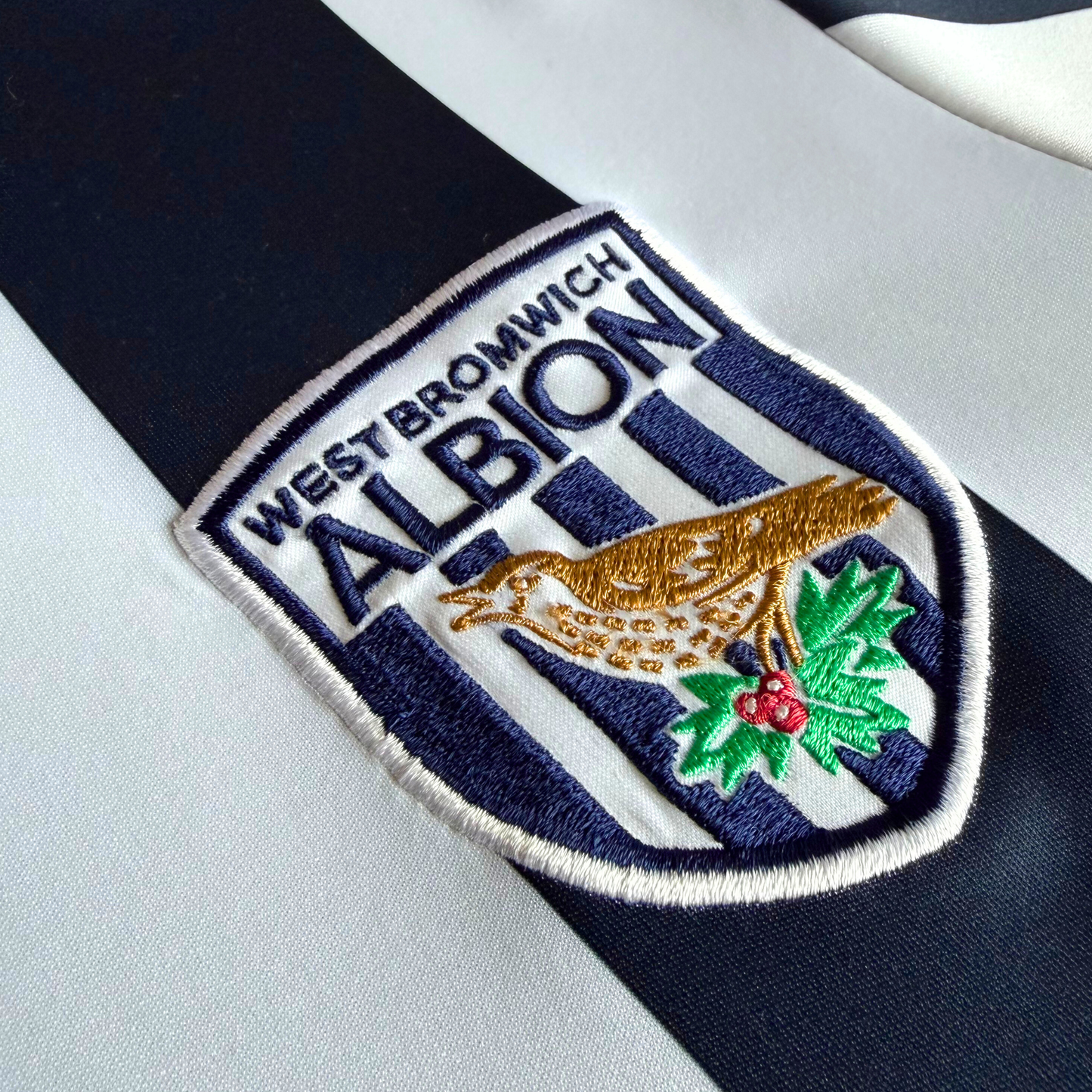 2009-10 West Bromwich Albion Home Shirt - M