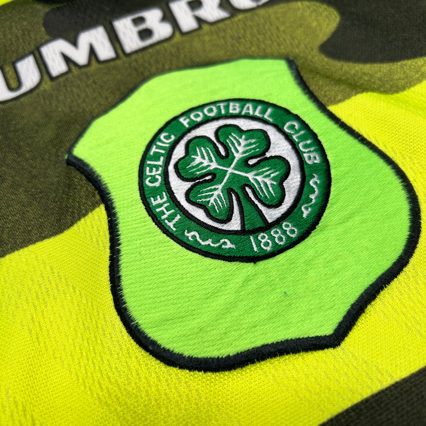 1996-97 Celtic Away Shirt - Medium