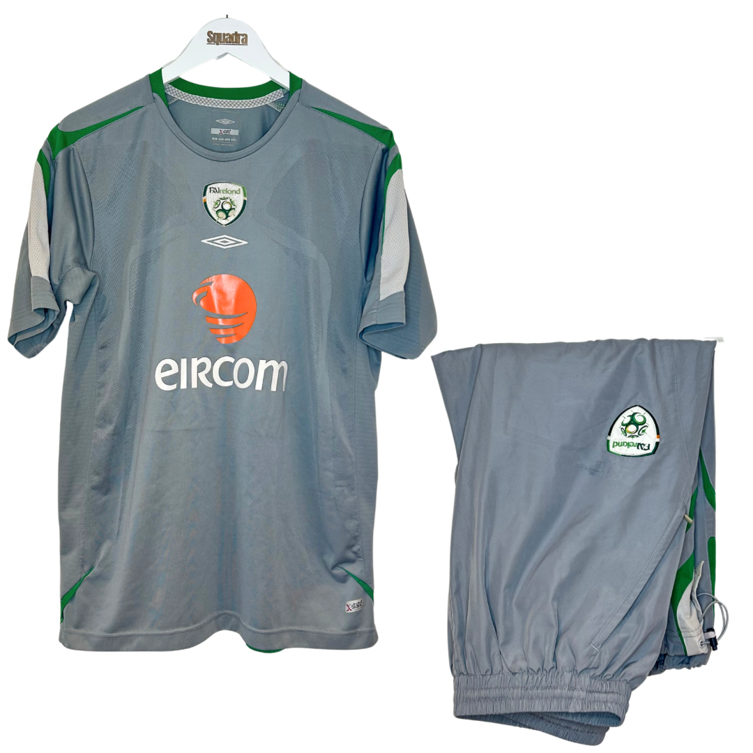 2006 Ireland Training Shirt & 3/4 Training Pants - Large