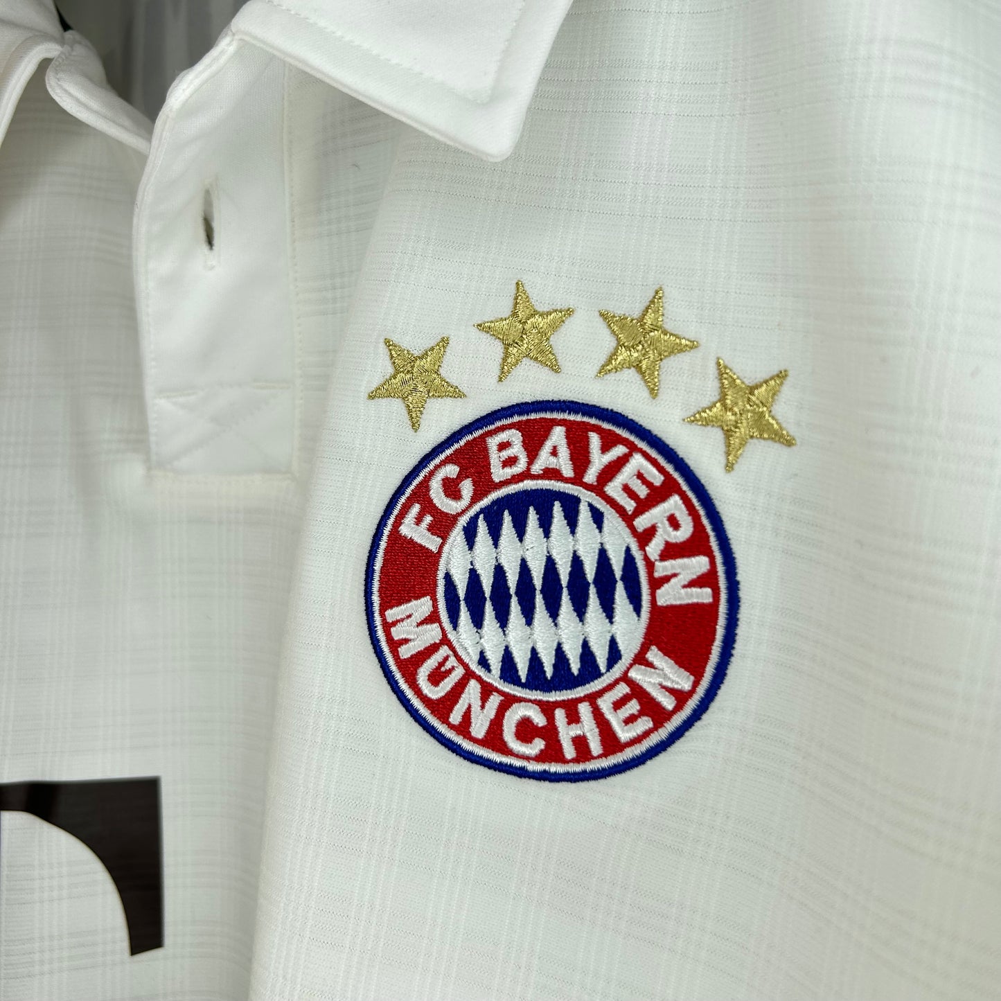 2013-14 Bayern Munich Away Shirt - Medium