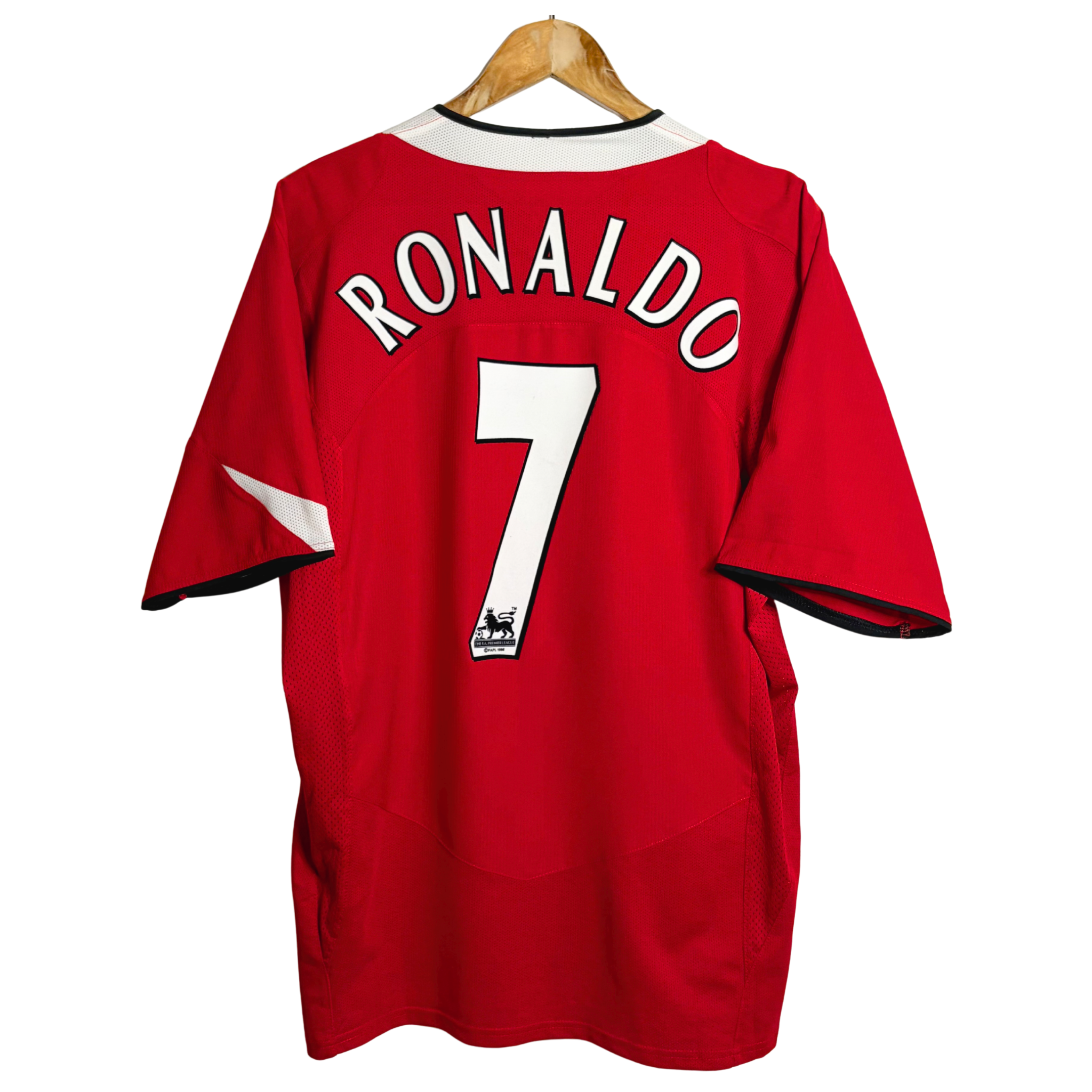 2004-06 Manchester United Home Shirt “Ronaldo 7” - XL