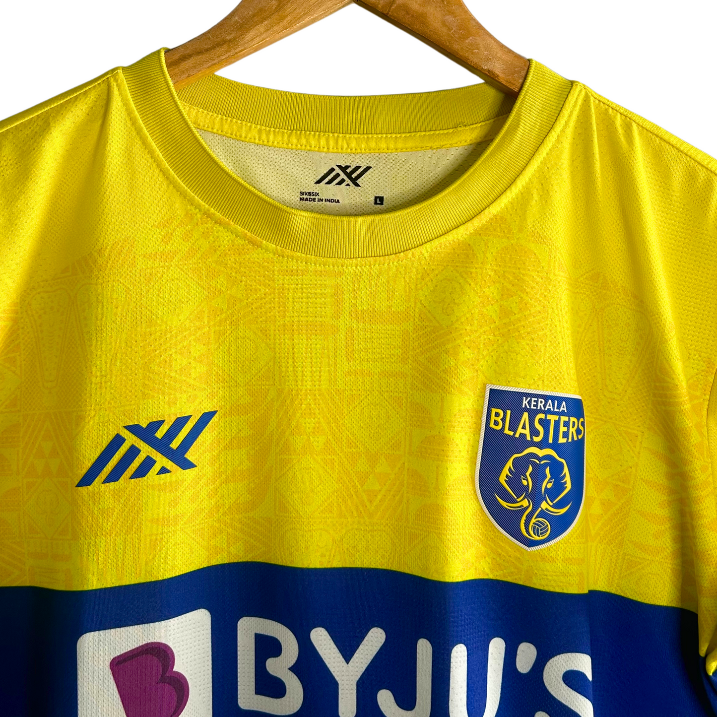 2022-23 Kerala Blasters Home Shirt - L