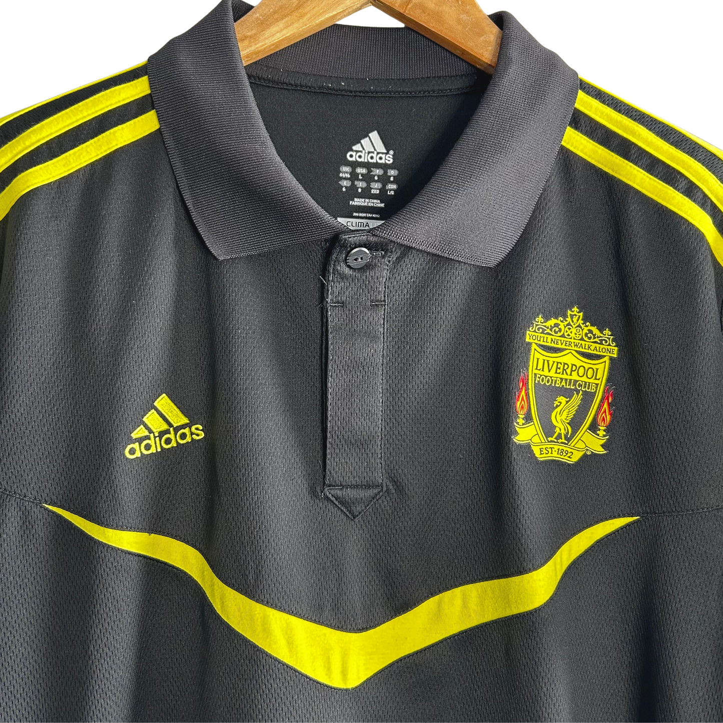 2010-11 Liverpool Polo Shirt - L