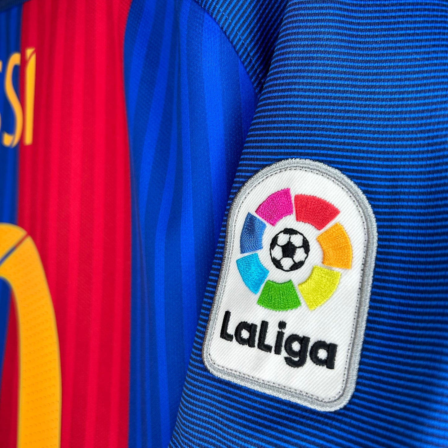 2016-17 Barcelona Sponsorless Home Shirt - Large - Messi 10