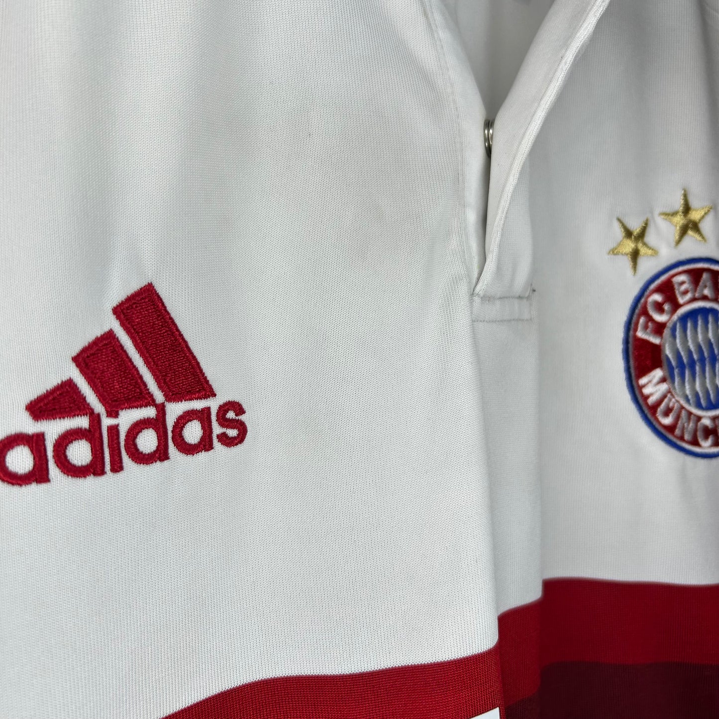 2015-16 Bayern Munich Away Shirt - Medium