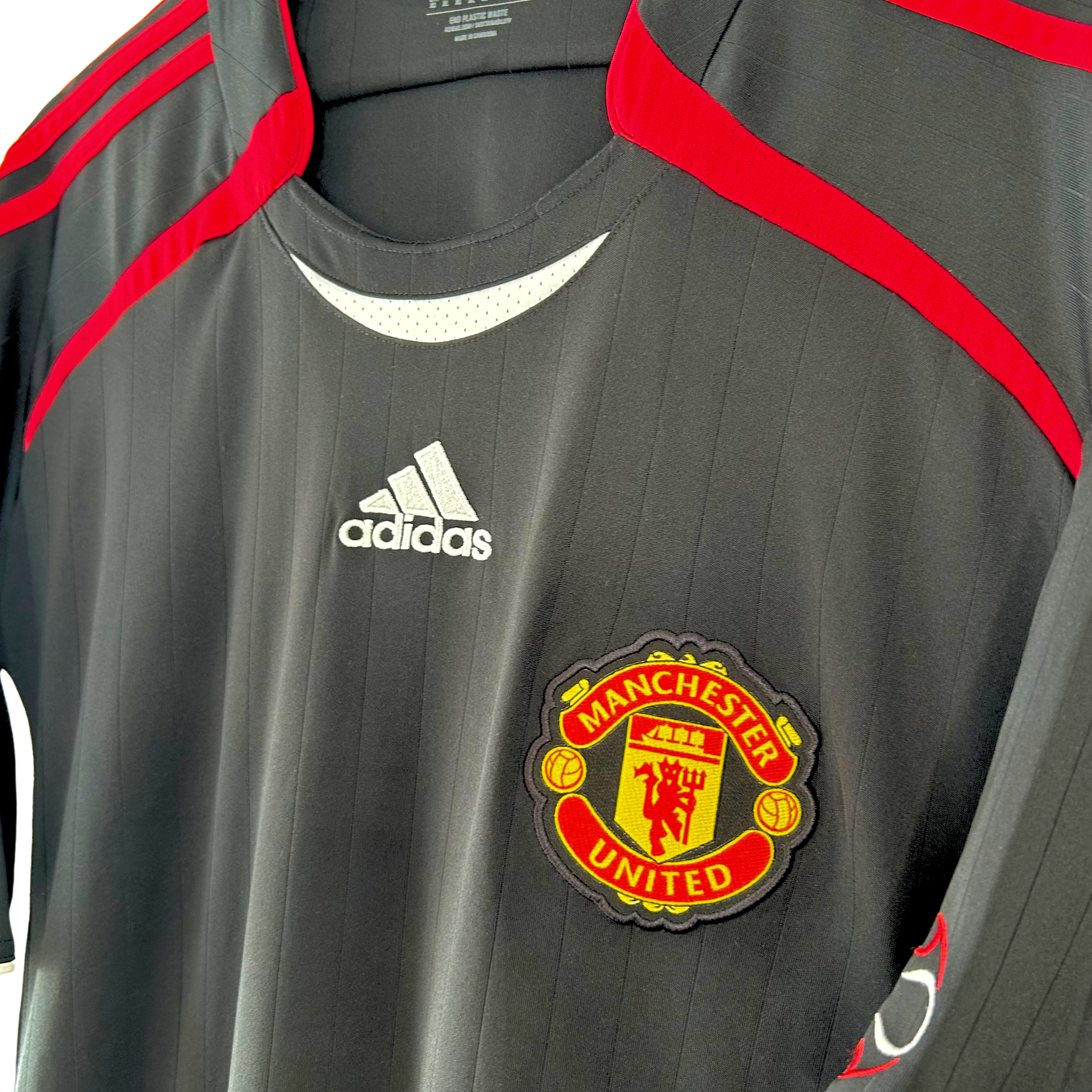 2021-22 Manchester United Teamgeist Training Shirt - XL