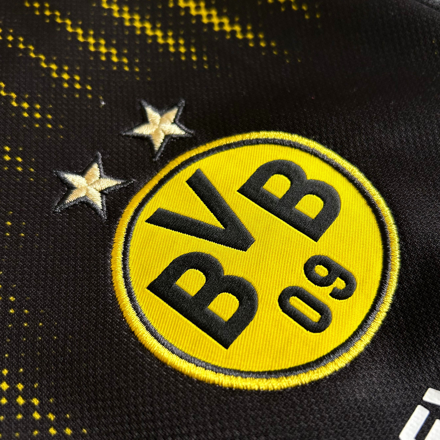 2017-18 Borussia Dortmund Training Shirt - M