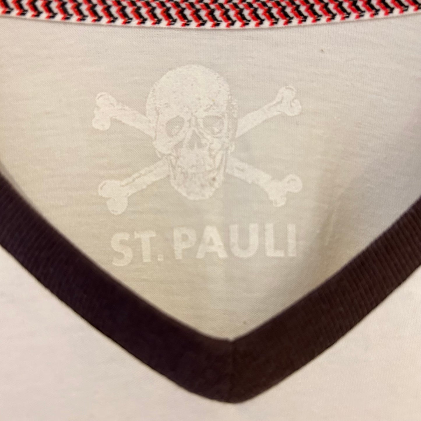 2015-16 St. Pauli Fourth Shirt - Large