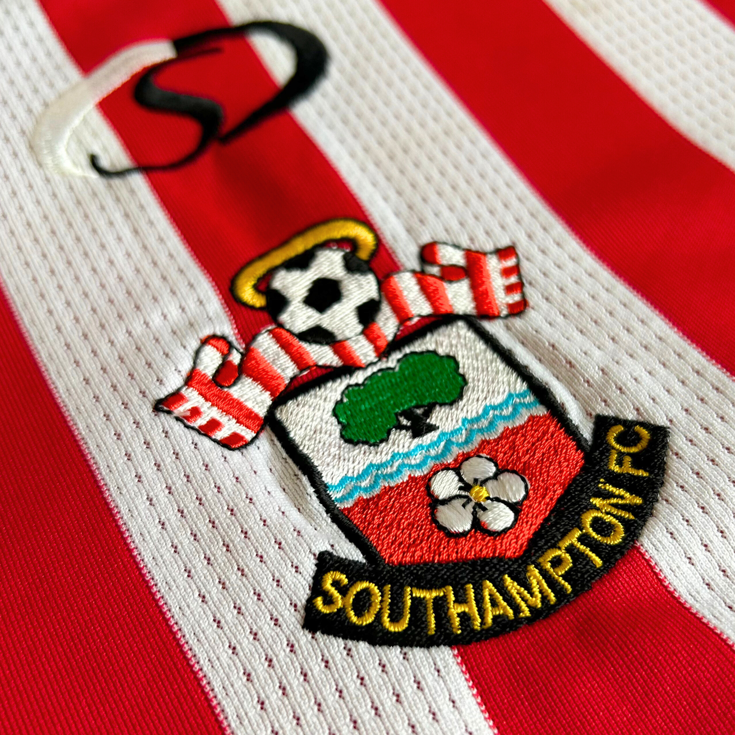 2003-04 Southampton UEFA Cup Home Shirt “Phillips 7” - XL