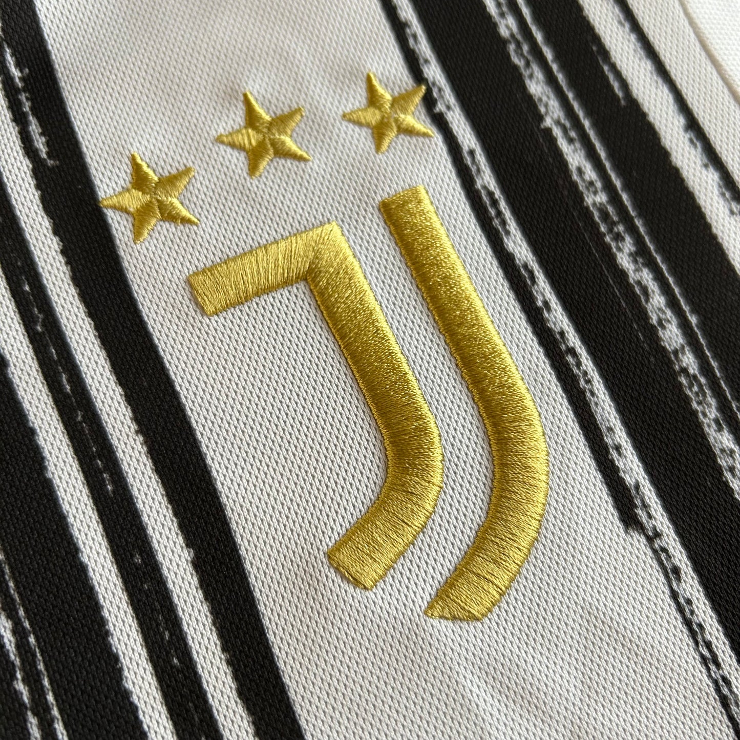 2020-21 Juventus Home Shirt “Ronaldo 7” - M