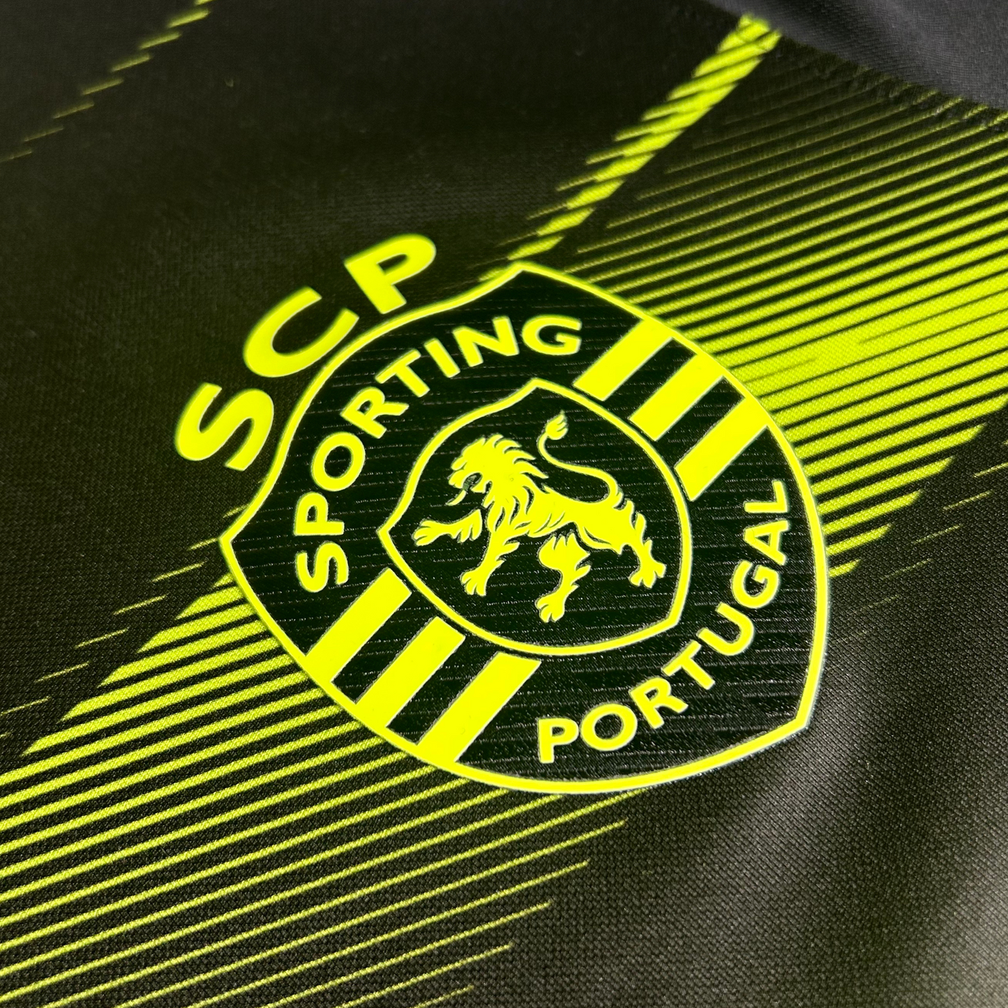 2022-23 Sporting CP Away Shirt - L
