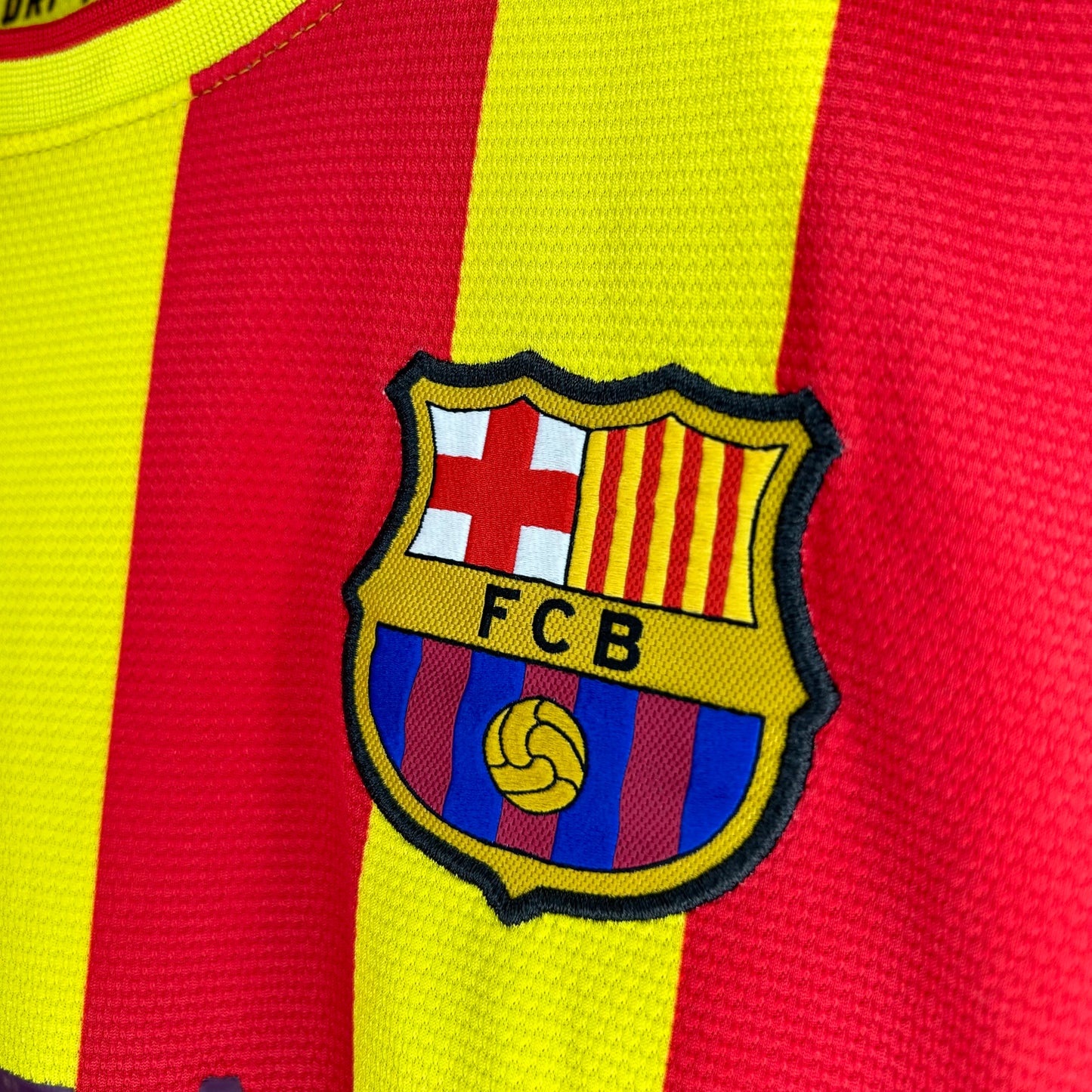 2013-14 Barcelona Away Shirt - Medium