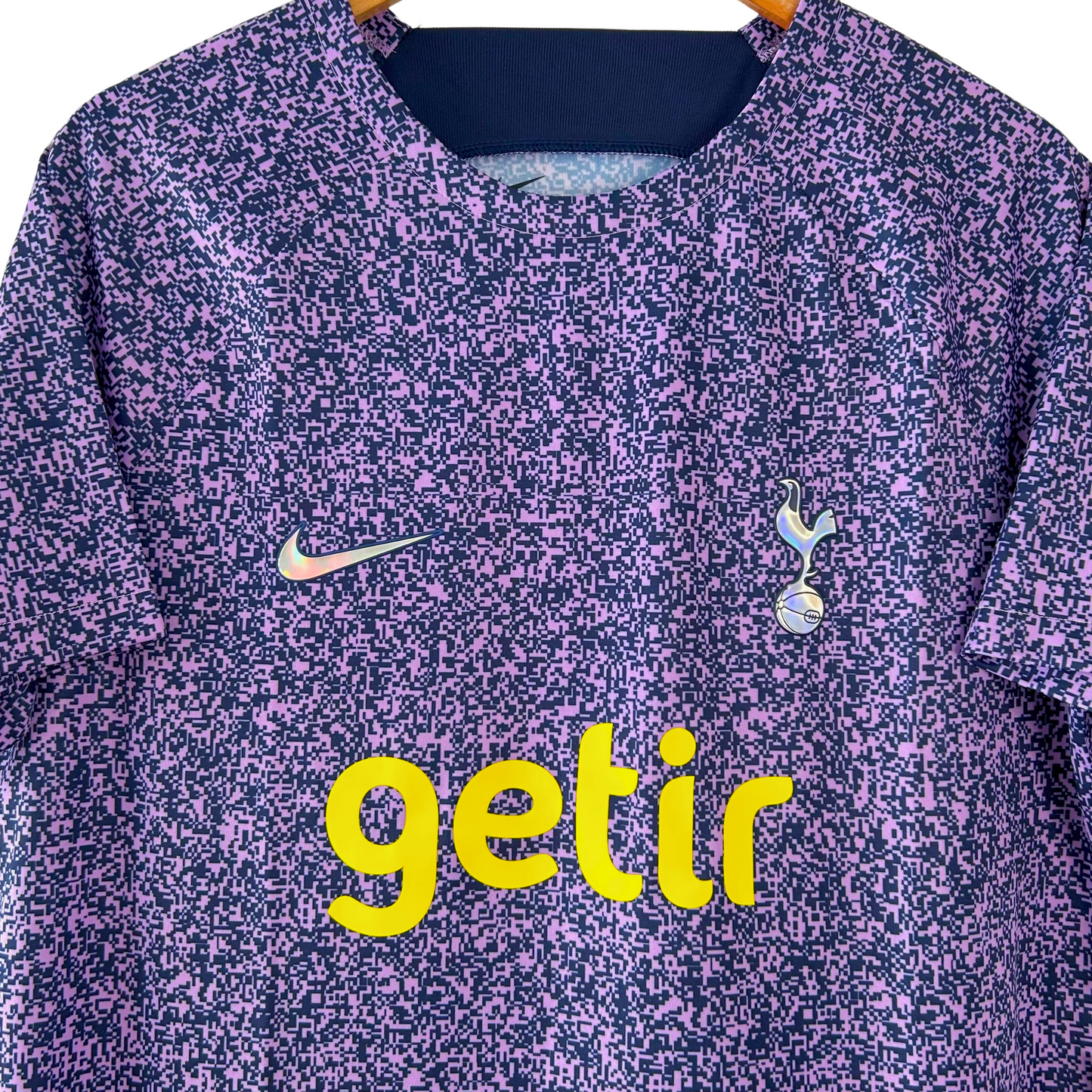 2023-24 Tottenham Hotspur Training Shirt (BNWT) - L