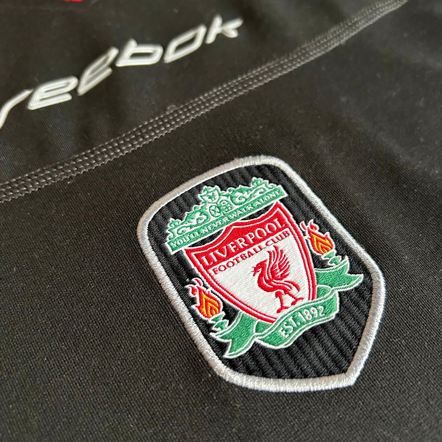 2002-03 Liverpool Away Shirt - L