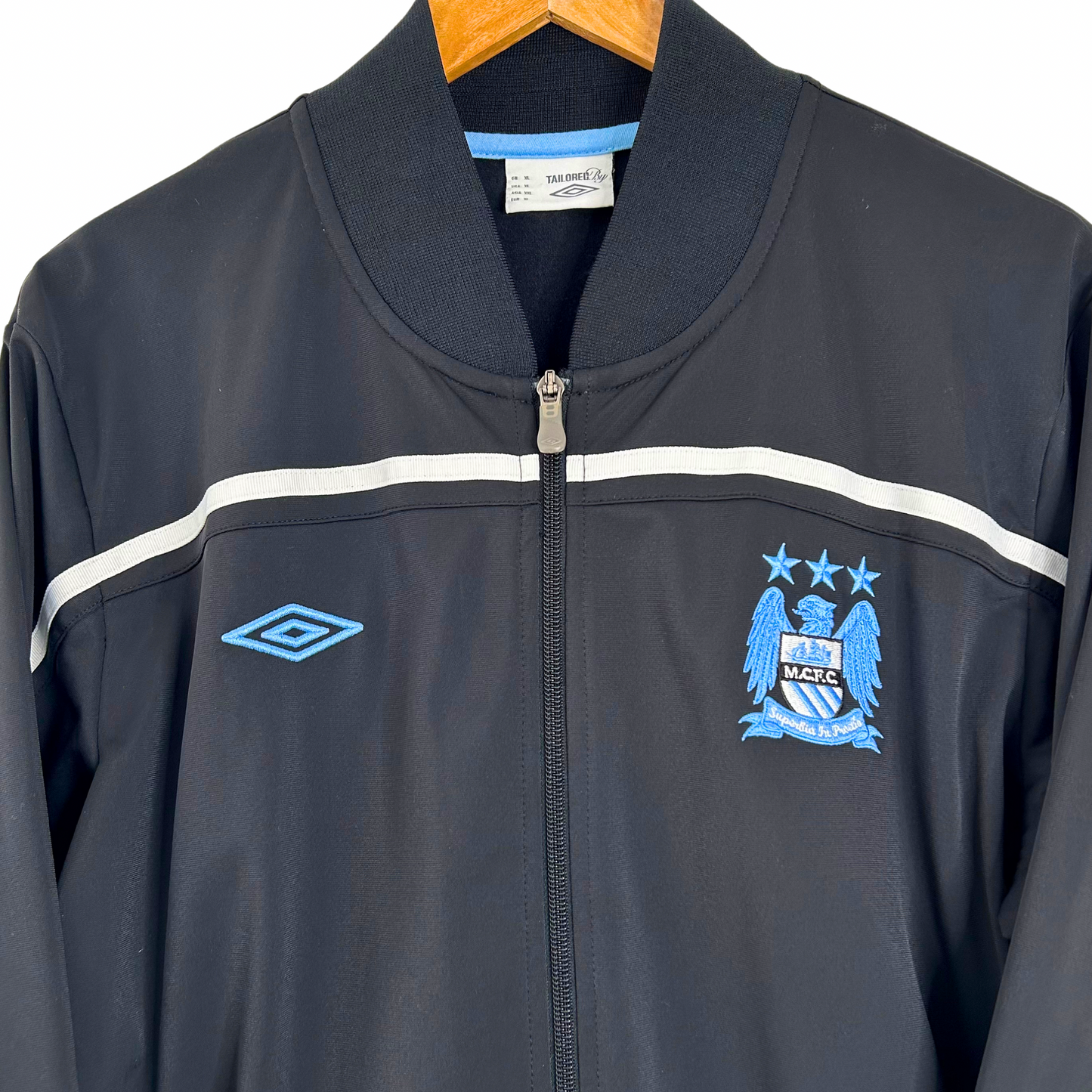 2010-11 Manchester City Jacket - L