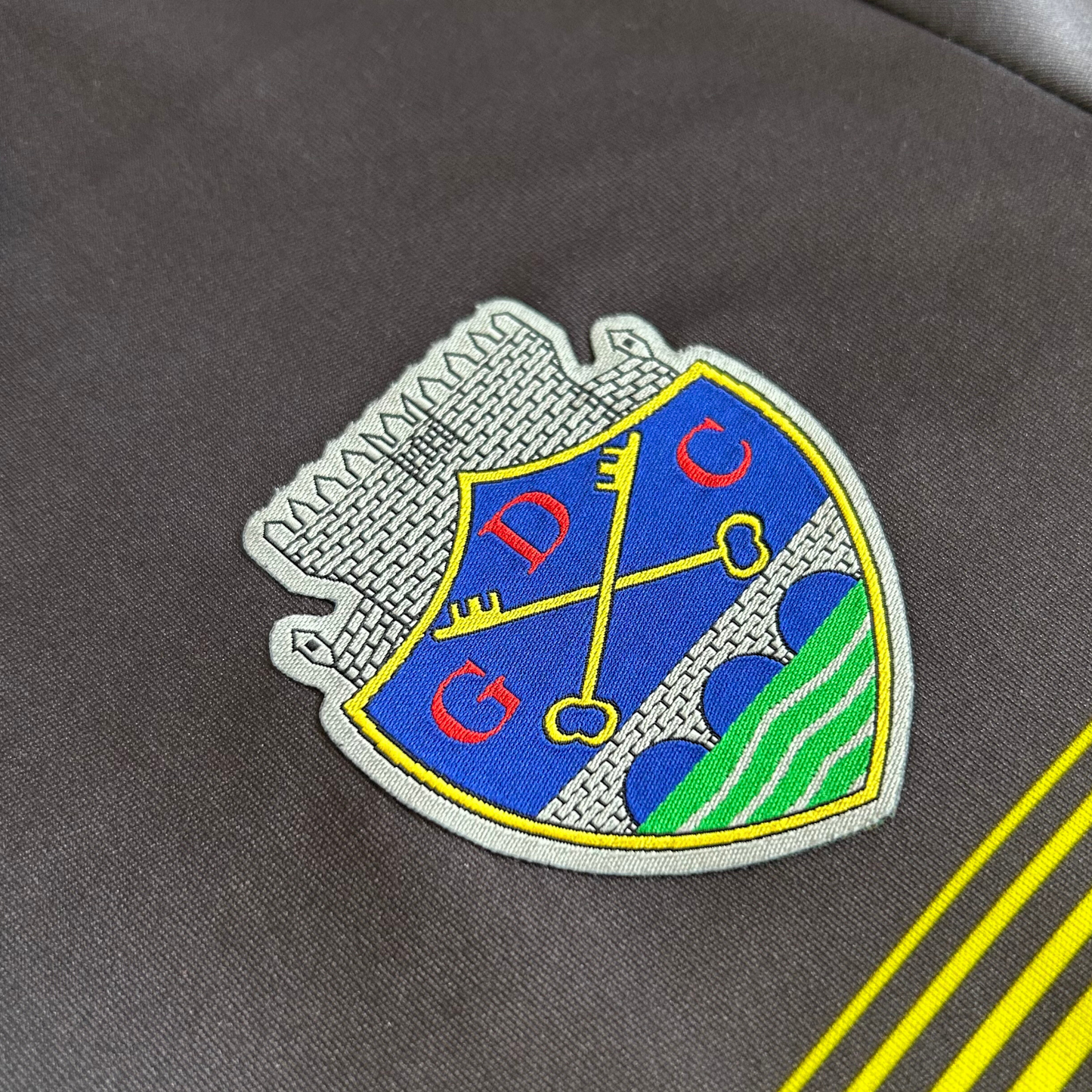 2018-19 GD Chaves Third Shirt - M (S fit)