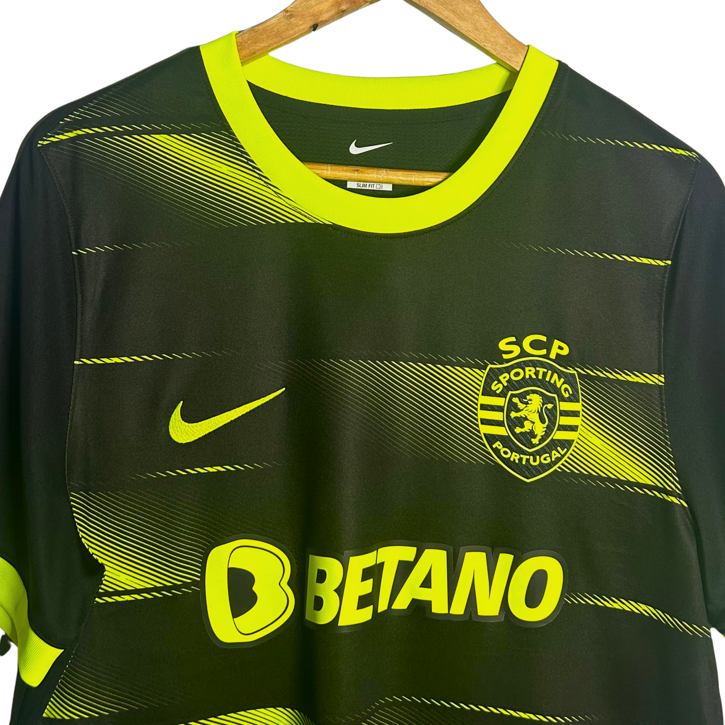 2022-23 Sporting CP Away Shirt - L