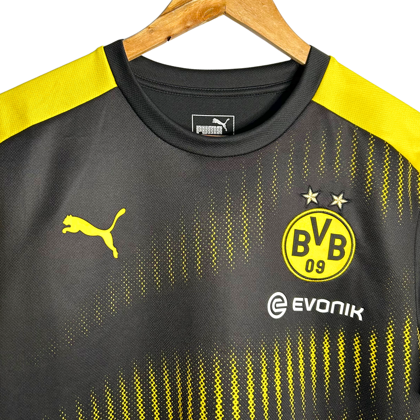 2017-18 Borussia Dortmund Training Shirt - M