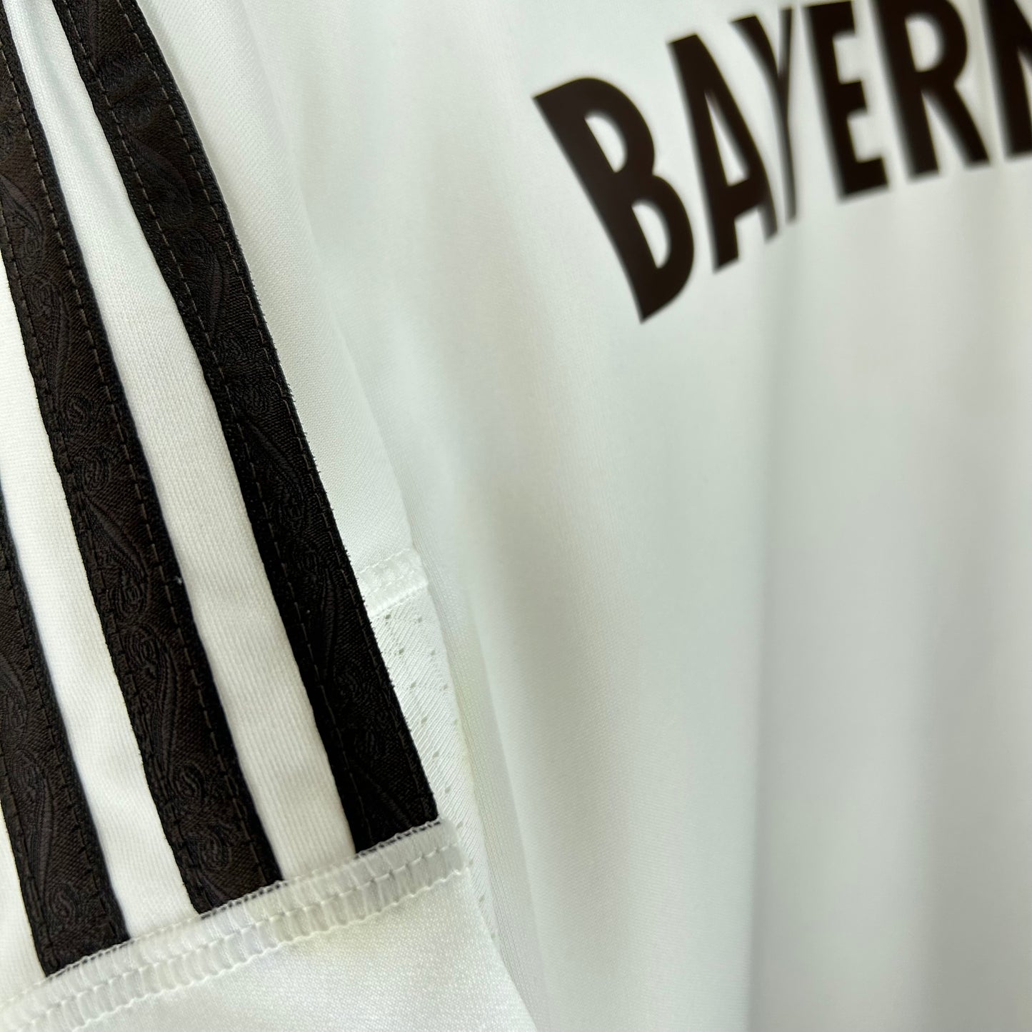 2013-14 Bayern Munich Away Shirt - Medium