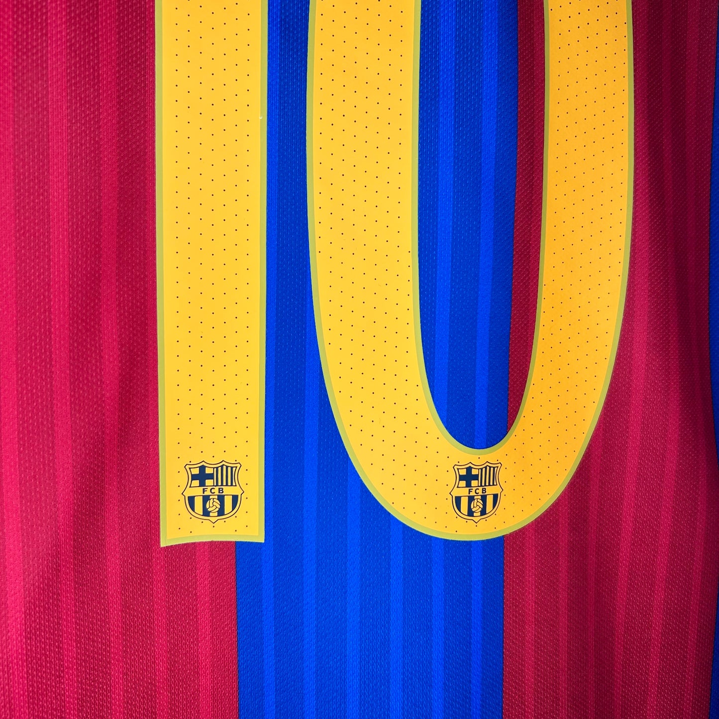 2016-17 Barcelona Sponsorless Home Shirt - Large - Messi 10